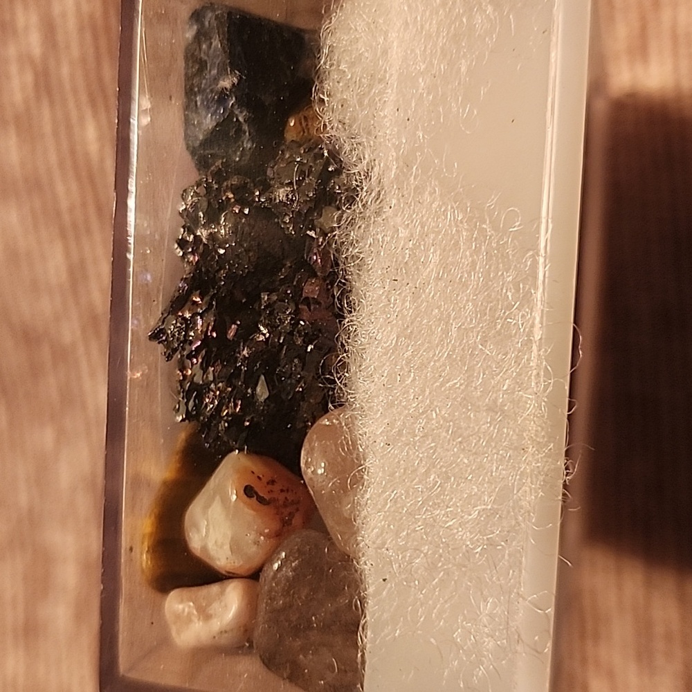 Rock Box Gemstone Collection - Picture 3 of 6